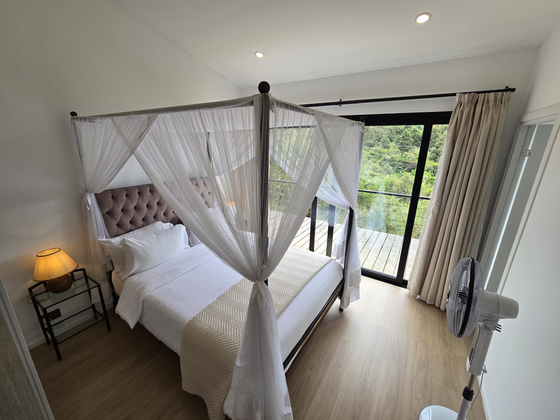 📌Naivasha.The Cliff Side Haven