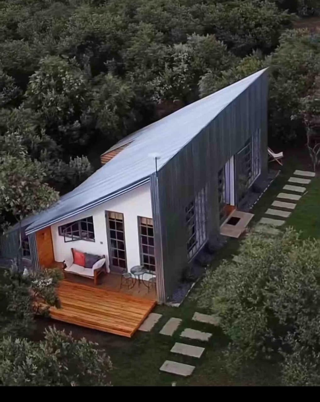 📌Naivasha.The Eco Friendly Bush House.