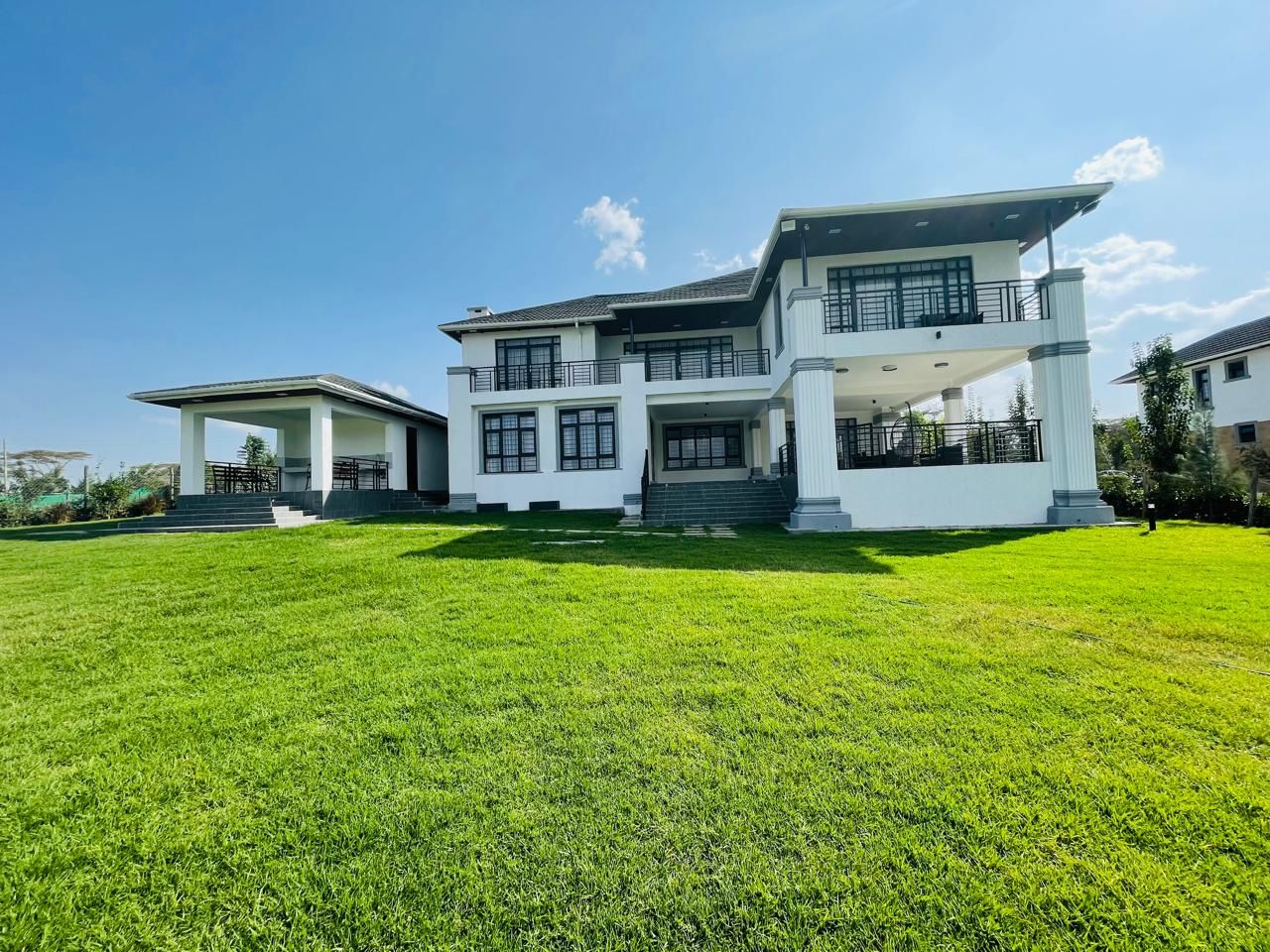 📌.Naivasha.Eden by the lake.